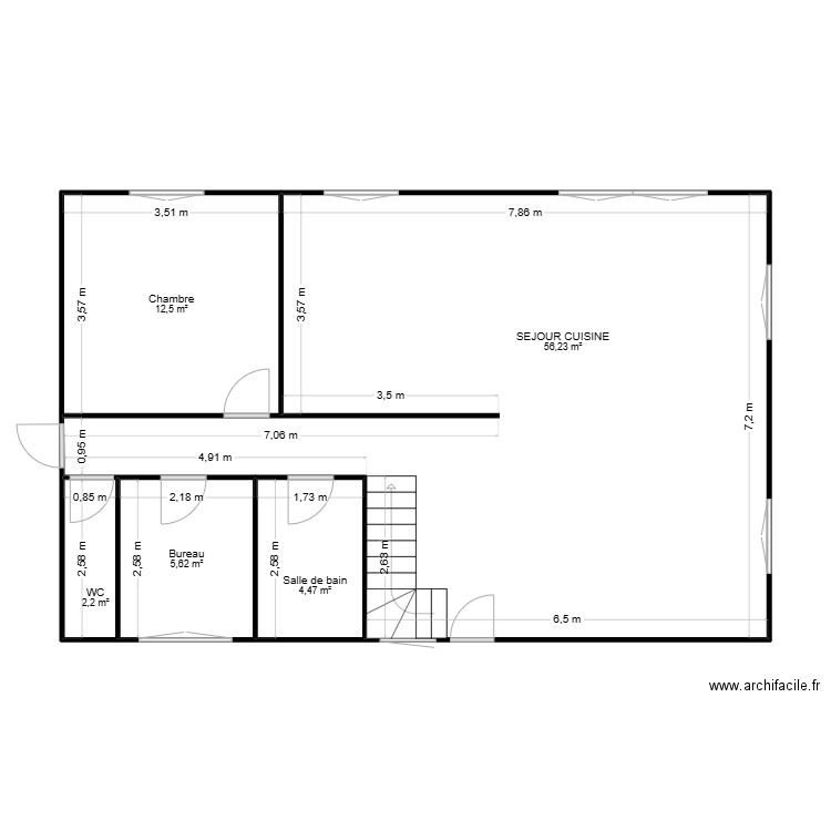 Zeyang. Plan de 5 pièces et 81 m2