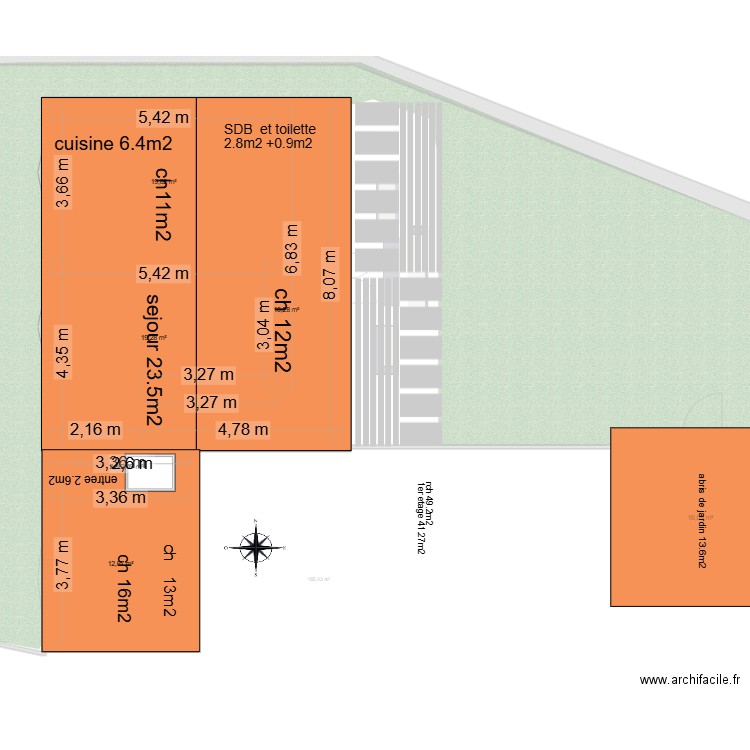vue dessus avec terrain. Plan de 10 pièces et 155 m2