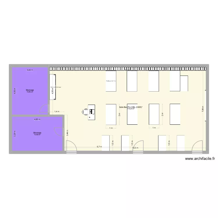 Salle P.LUCZAK. Plan de 3  et 146 m²