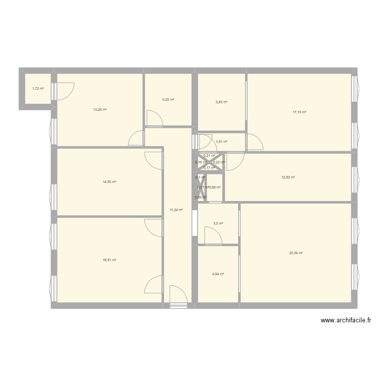DEKERGAR. Plan de 21 pièces et 137 m2