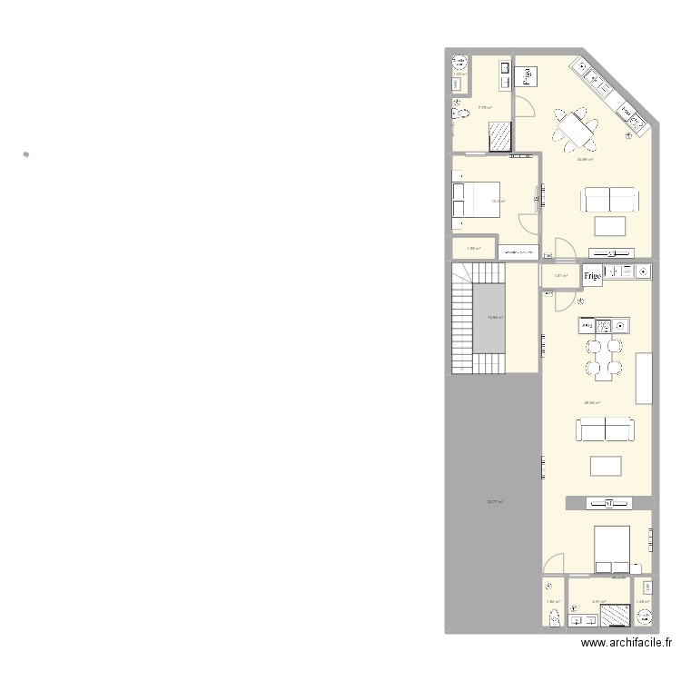 Combles  Ameublement. Plan de 12 pièces et 166 m2