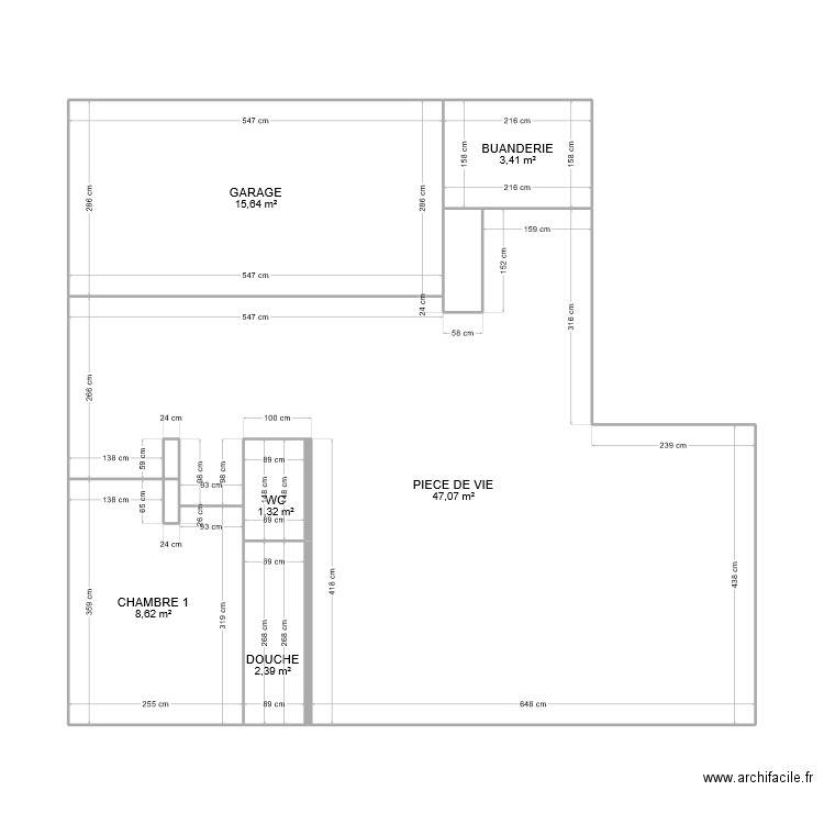 MAISON BAS. Plan de 9 pièces et 80 m2