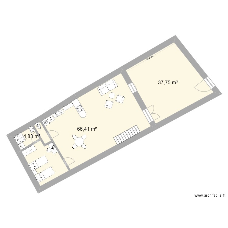 Ruine. Plan de 5 pièces et 218 m2