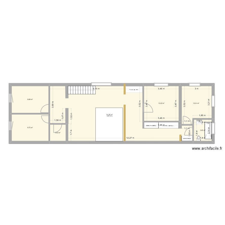etage. Plan de 7 pièces et 103 m2