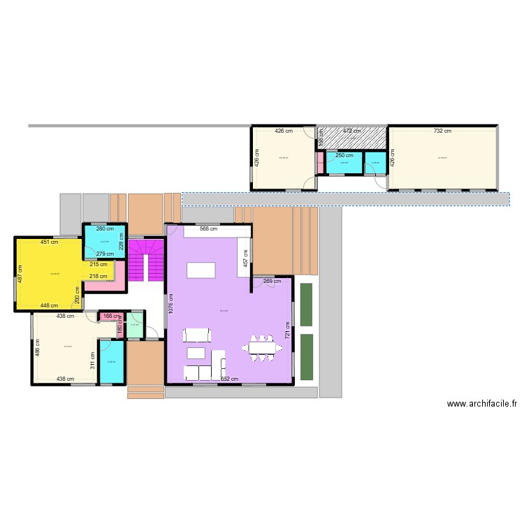 A Y O K O. Plan de 14 pièces et 211 m2