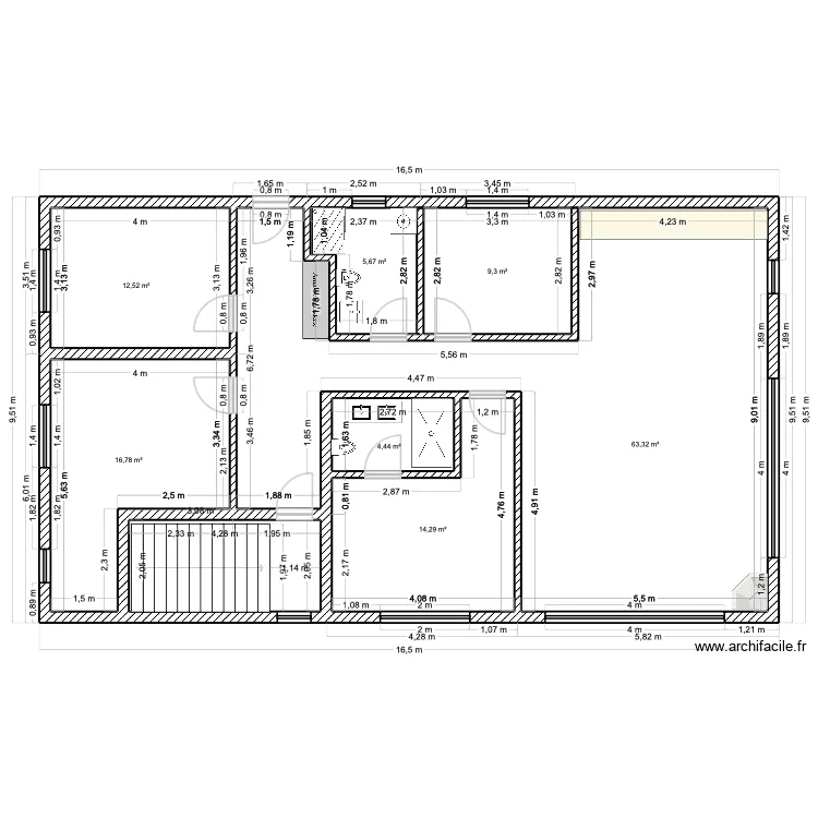 Lukavica plan v6. Plan de 8  et 135 m²