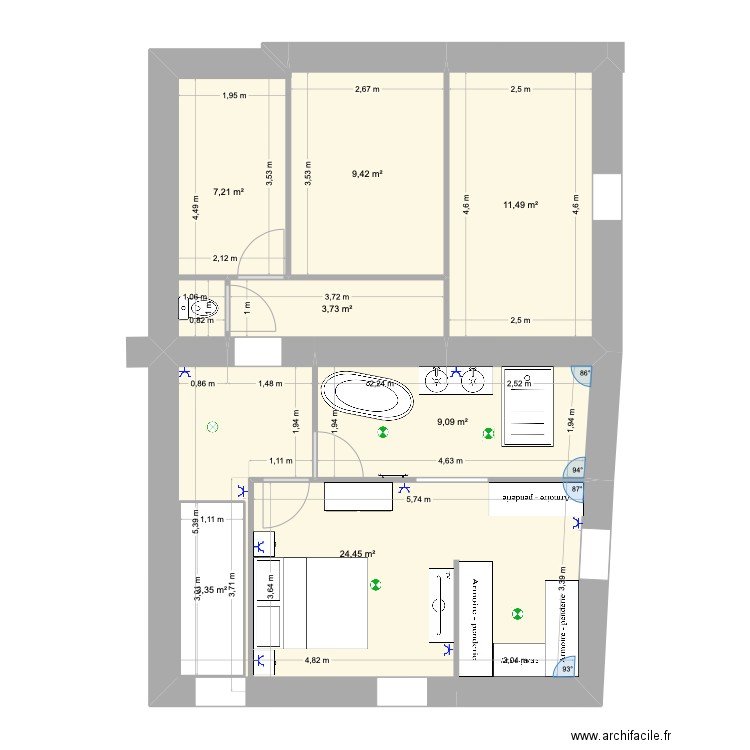 combles. Plan de 7 pièces et 72 m2
