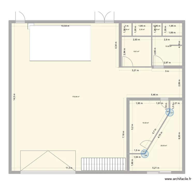 Flambere 1. Plan de 8  et 236 m²