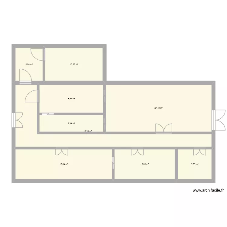 chevrerie type longitudinal. Plan de 9 pièces et 111 m²