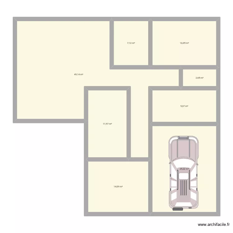 MAISON. Plan de 8 Pièces et 133 m²
