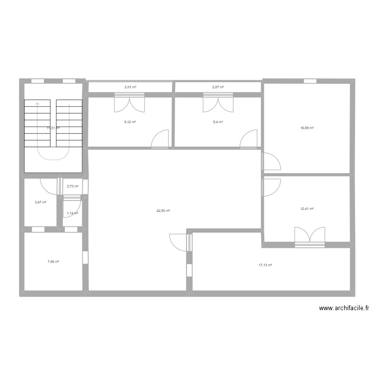 abbes menasria. Plan de 13 pièces et 136 m2