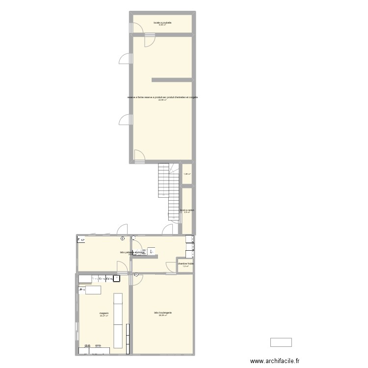 boutique boulot. Plan de 8 pièces et 129 m2