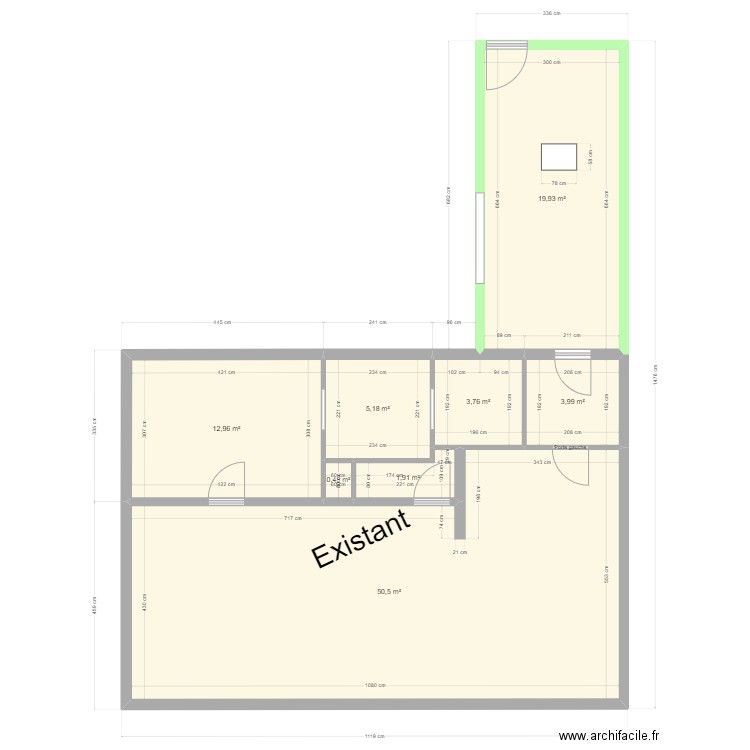 2307Triantafyllou. Plan de 8 pièces et 99 m2