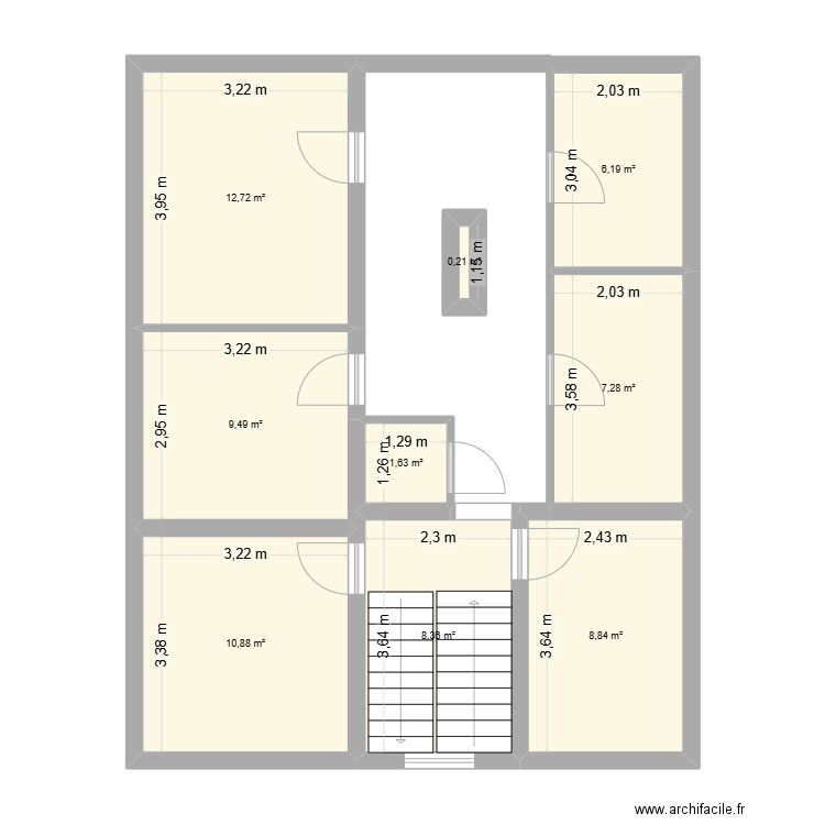 NAUDE COMBLE. Plan de 9 pièces et 66 m2