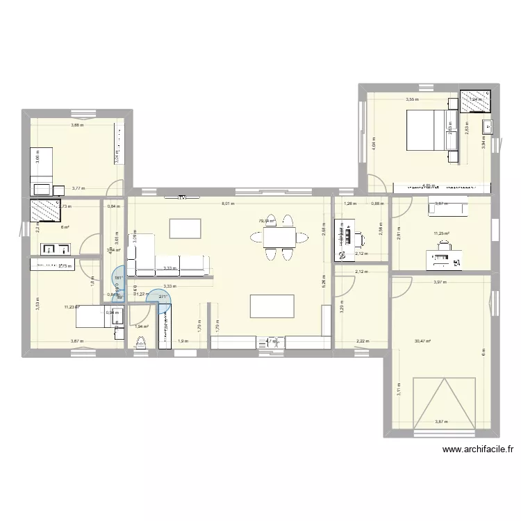 Maison en U. Plan de 7  et 144 m²