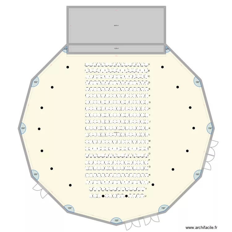 Grande salle avec chaises X 330. Plan de 3  et 590 m²