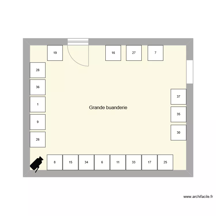 Grande buanderie. Plan de 1 Pièce et 28 m²
