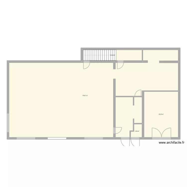 Pont du Moudang. Plan de 4 pièces et 216 m² Pont du Moudang. Plan de 4 pièces et 216 m²