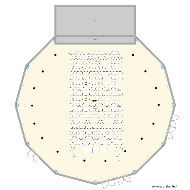 Grande salle avec chaises X 294 avec r&eacute;gie en salle. Plan de 0 pièce et 0 m2