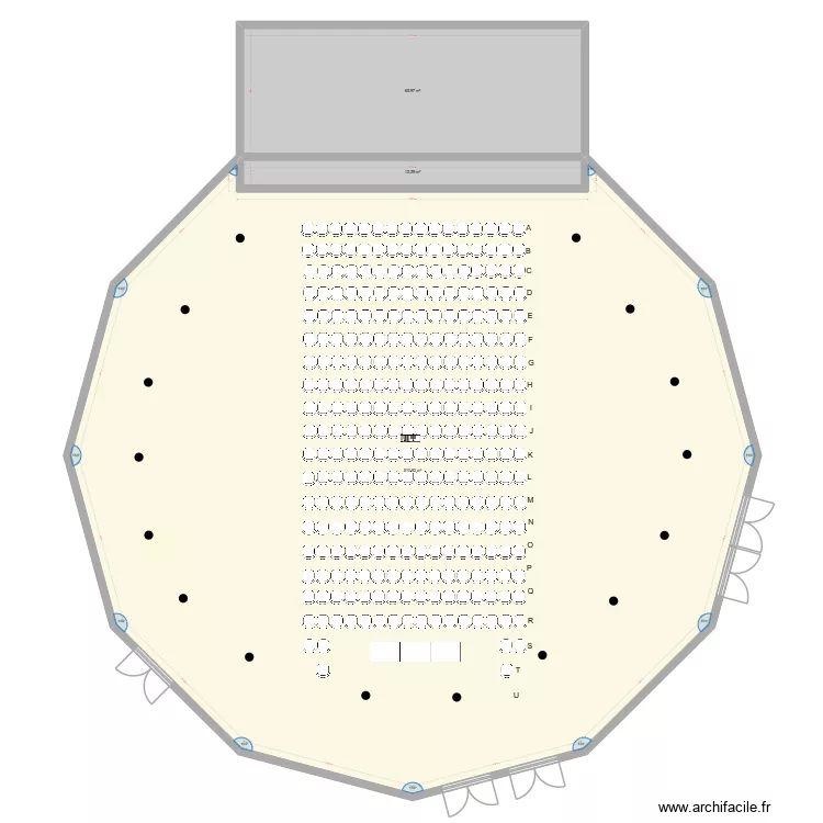 Grande salle avec chaises X 294 avec r&eacute;gie en salle. Plan de 3  et 590 m²