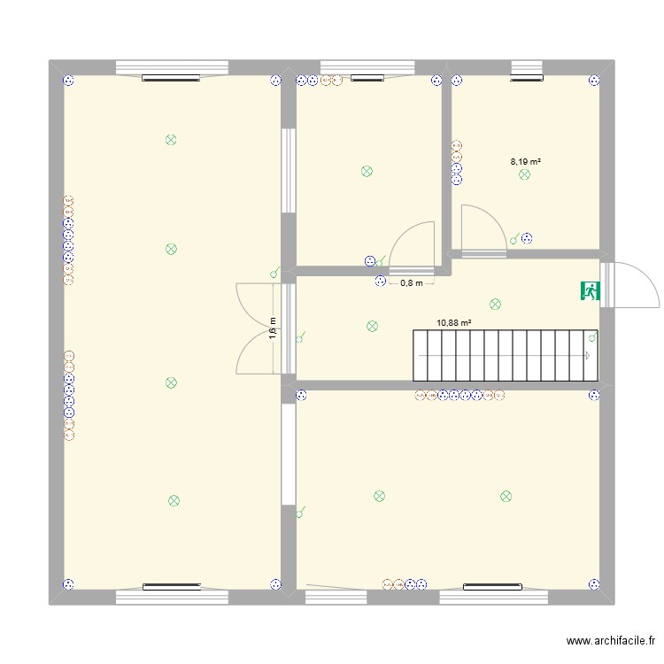 Bureaux Export étage_électricité. Plan de 5 pièces et 82 m2