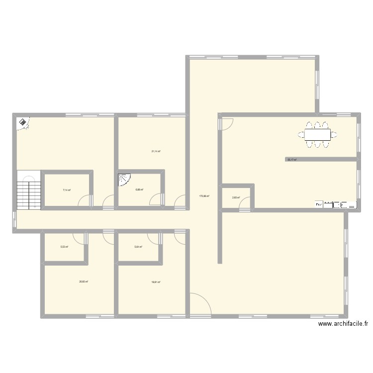 Maison de la ferme. Plan de 10 pièces et 318 m2