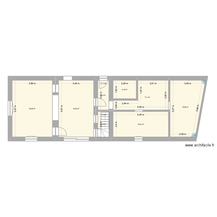 teillet. Plan de 8 pièces et 93 m2