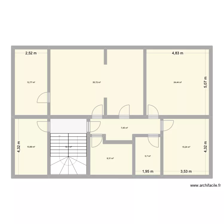 Appartement Creutzwald. Plan de 9  et 133 m²