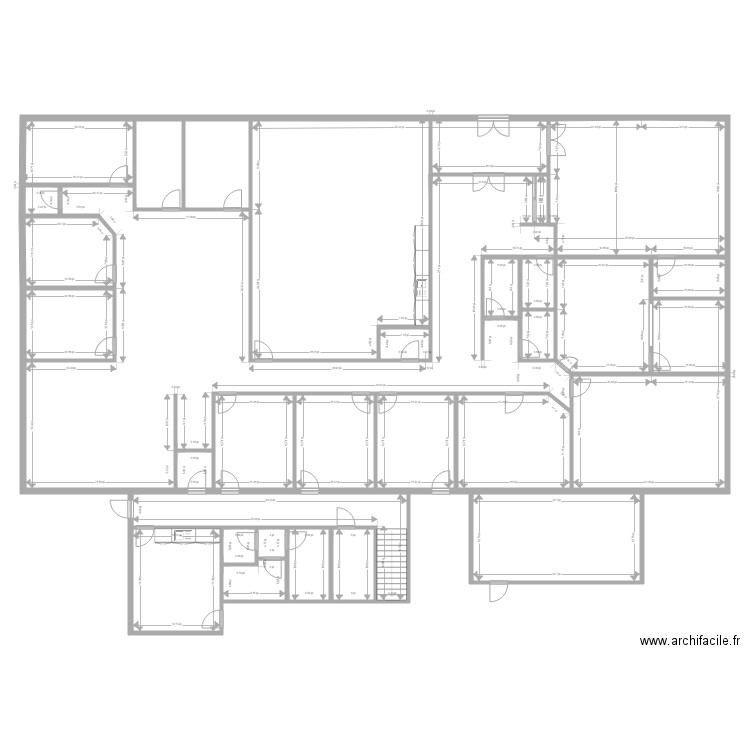 Kéolis Skyport aménagement. Plan de 27 pièces et 562 m2