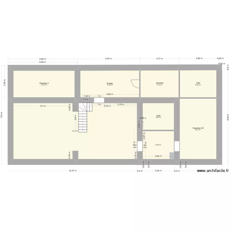 maison. Plan de 8 pièces et 149 m²