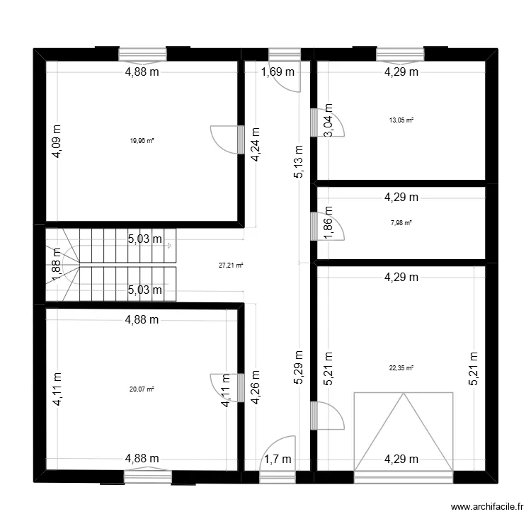 Maison Hanna. Plan de 6  et 111 m²