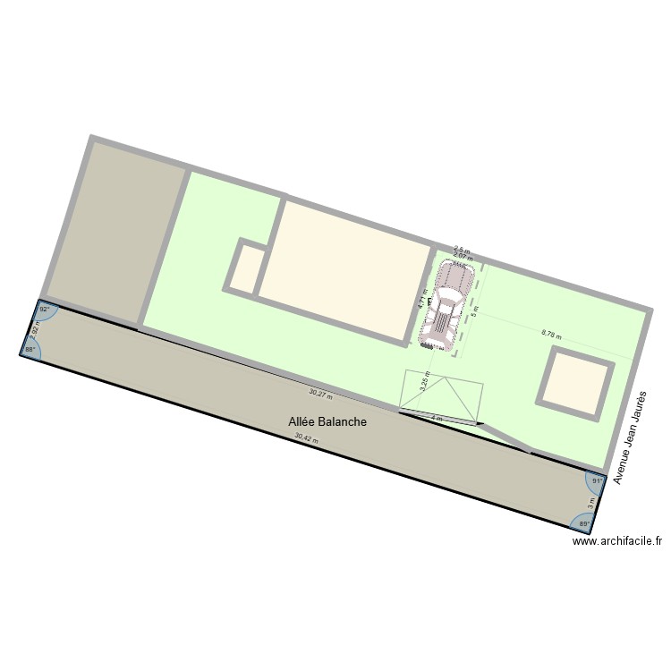 Plan masse projeté 107. Plan de 5 pièces et 181 m2