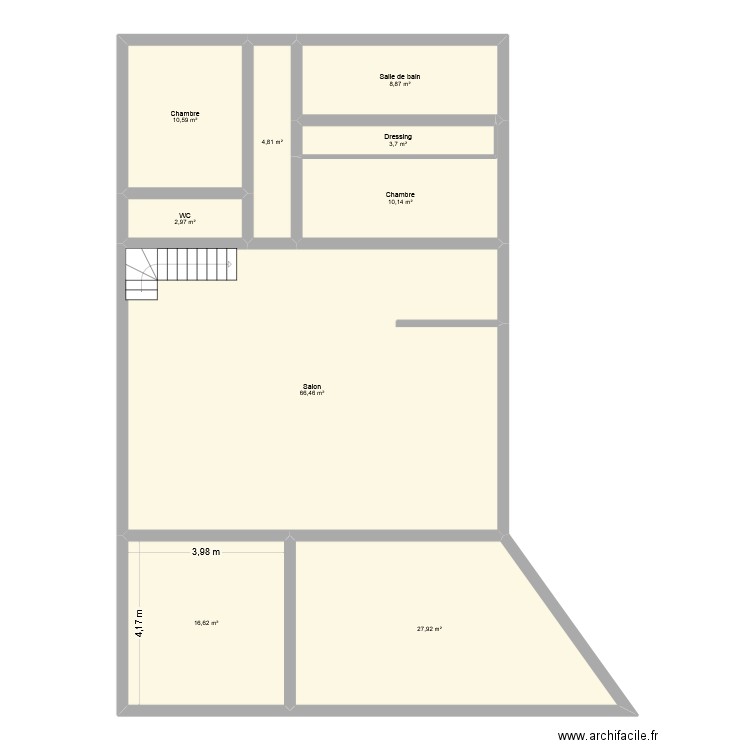 maiosn. Plan de 9 pièces et 152 m2