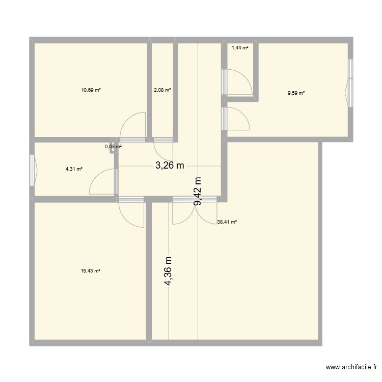 Prabhjot. Plan de 8 pièces et 82 m2