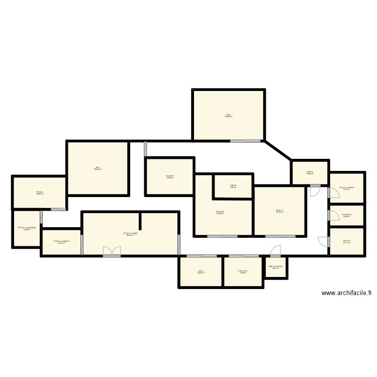 SPA. Plan de 17 pièces et 185 m2