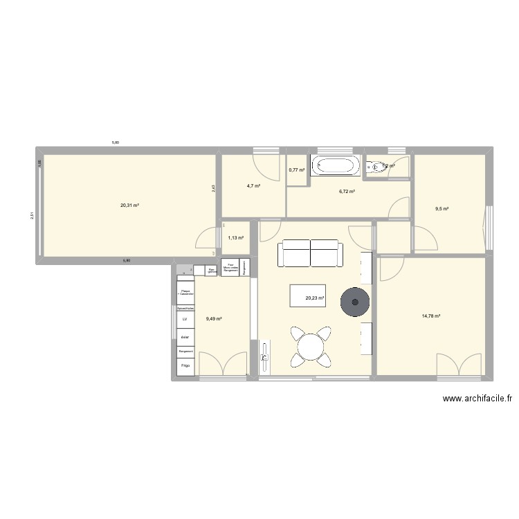 Cuisine avec ouverture de la cuisine et buffet de part et d'autre poele. Plan de 10 pièces et 89 m2