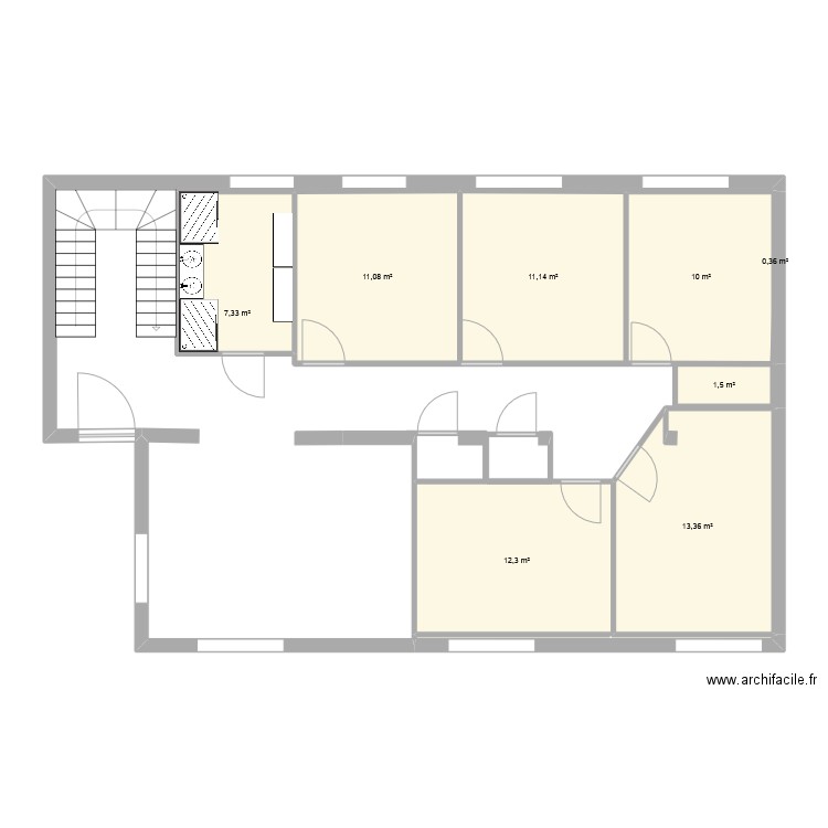 R+1. Plan de 8 pièces et 67 m2