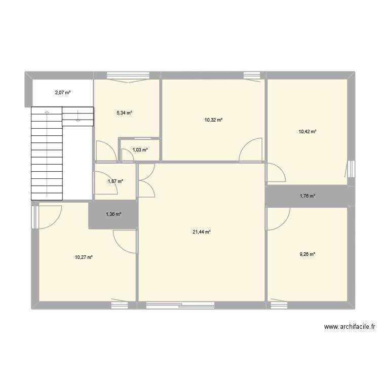 Logement au dessus Brenne Box. Plan de 11 pièces et 75 m2