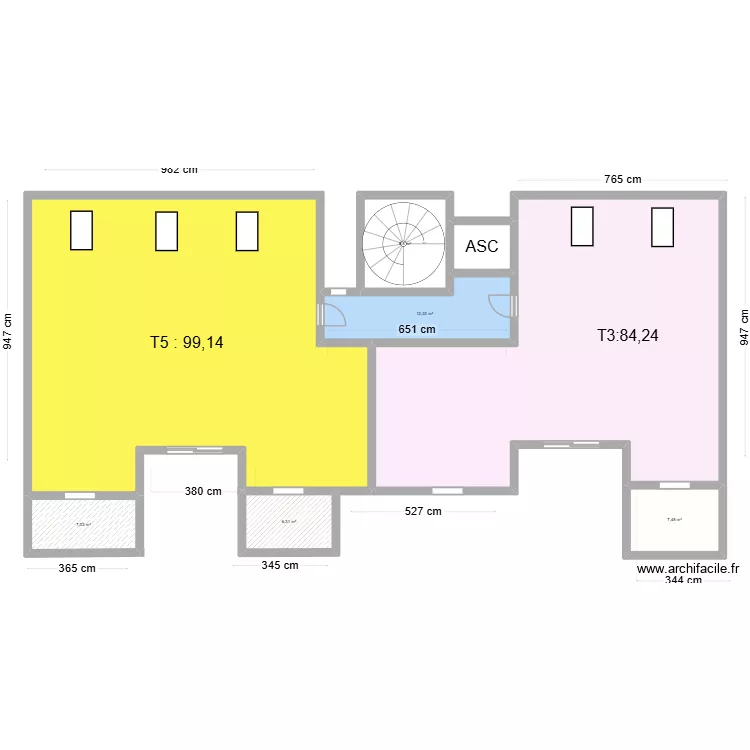 gymnase. Plan de 8  et 256 m²