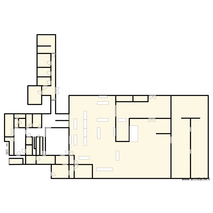 Cuisine CEA. Plan de 30 pièces et 656 m2