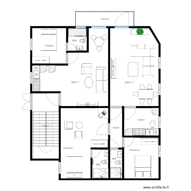 okombi 2. Plan de 12 pièces et 135 m2