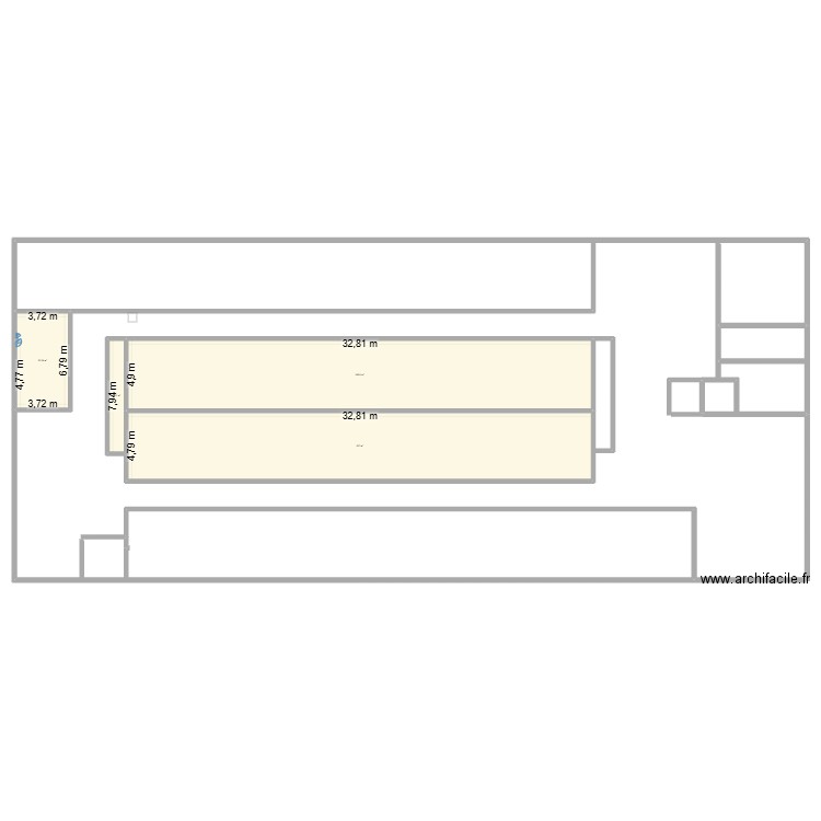 PLAN 32. Plan de 4 pièces et 352 m2