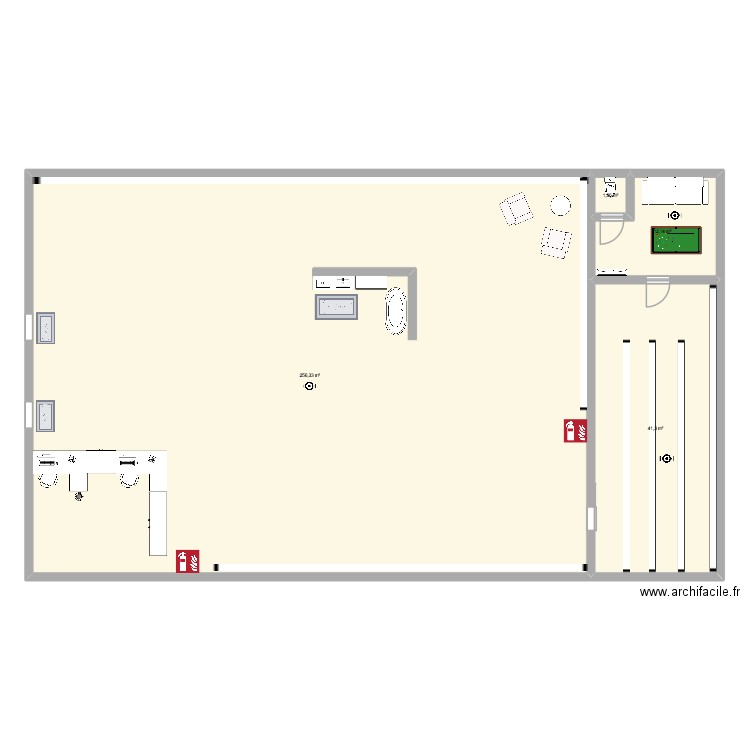 magasin. Plan de 4 pièces et 311 m2