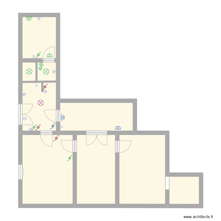 mai2025 prises_1er. Plan de 8 pièces et 72 m2