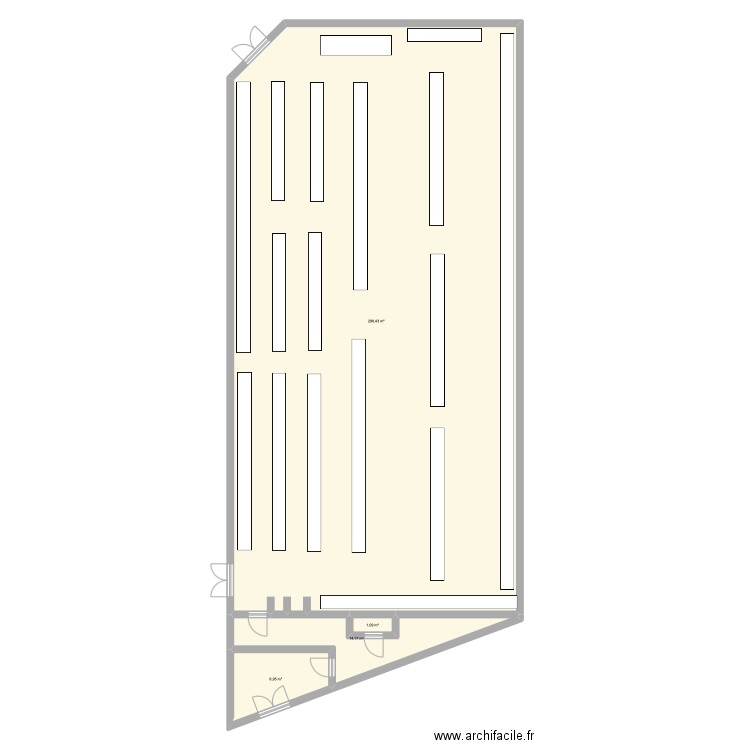 Magasin Kaz a Sandale. Plan de 4 pièces et 321 m2