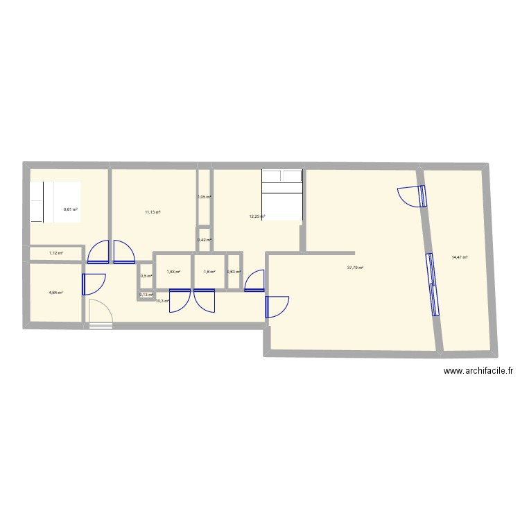 T4 version2. Plan de 15 pièces et 107 m2