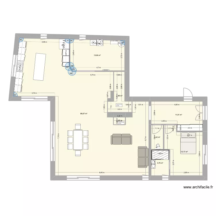 rdc. Plan de 8 Pièces et 140 m²