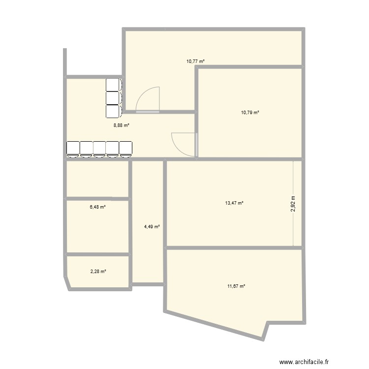 Immeuble Pouillon 72M2. Plan de 8 pièces et 69 m2