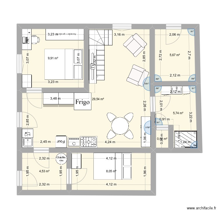 initial. Plan de 7 pièces et 64 m2