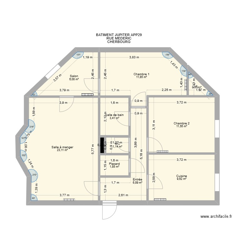 BAT JUPITER APP29. Plan de 11 pièces et 77 m2